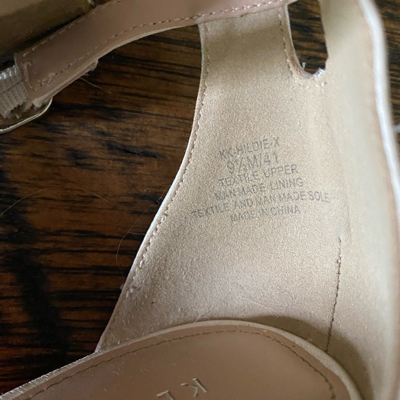 Silver Satin Kelly & Katie Hildie Sandal with 3.5" heel and pearl beads 9.5 M - Picture 7 of 11